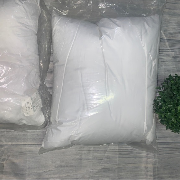 2Pk Edow Luxury Hotel-Collection Soft Fluffy Down Bed Throw Pillows 18"x18" New - Picture 9 of 11